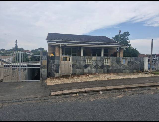 4 BEDROOM HOUSE FOR SALE IN HAVENSIDE